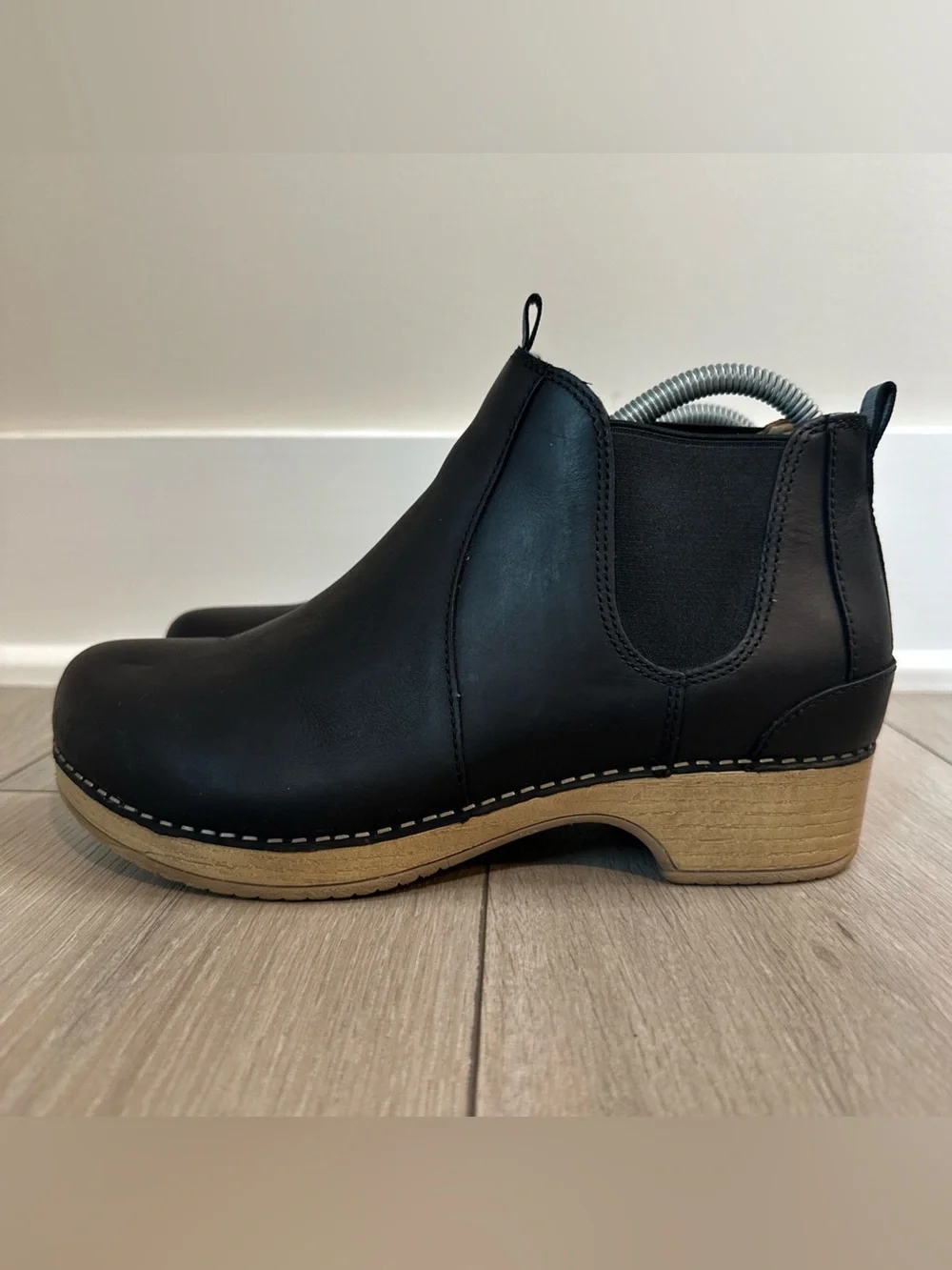 Dansko Womens Size 39 | 8.5-9 Becka Chelsea Black Leather Boots Ankle Booties